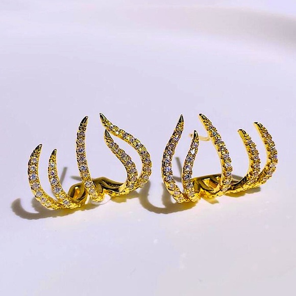 Gold 5 Prong Zircon Claw Earrings, Minimalist, Ear Climber, Ear Jacket - Picture 8 of 13
